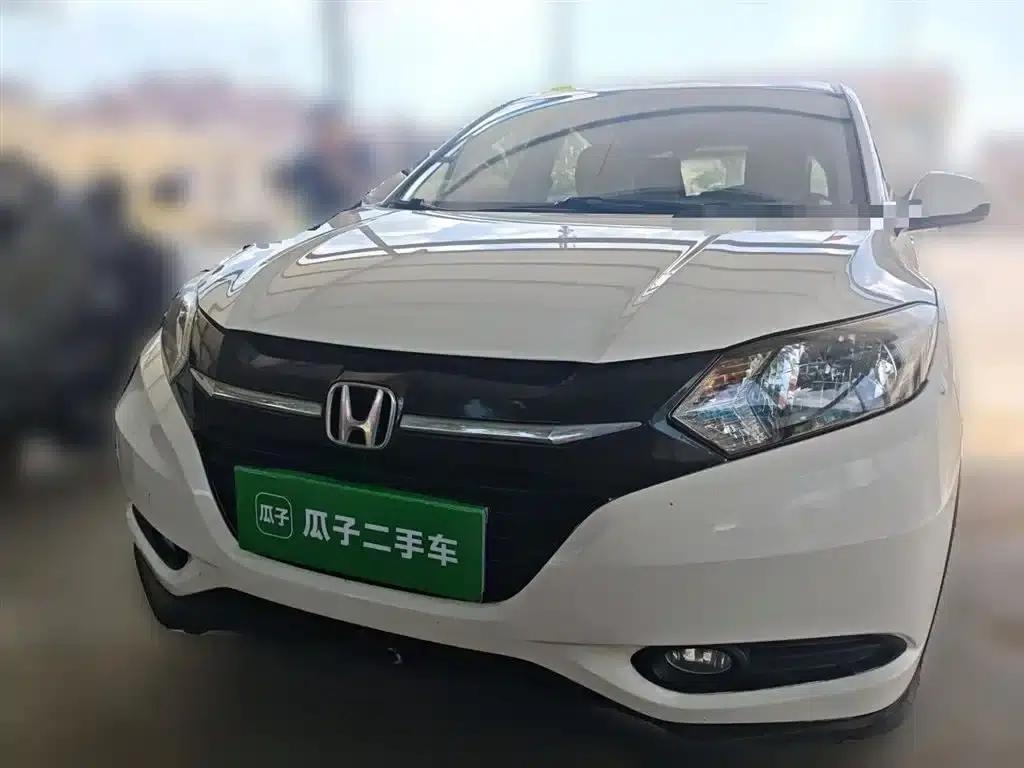 Vezel 2017 1.5L CVT 2WD Comfort Model — миниатюра 24
