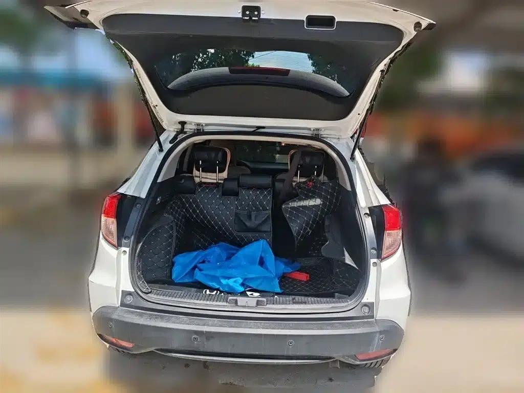 Vezel 2017 1.5L CVT 2WD Comfort Model — миниатюра 10