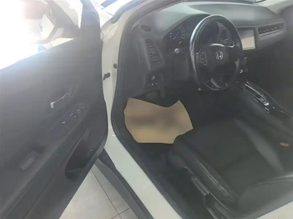 Vezel 2020 1.5L CVT Pioneer Edition — миниатюра 16