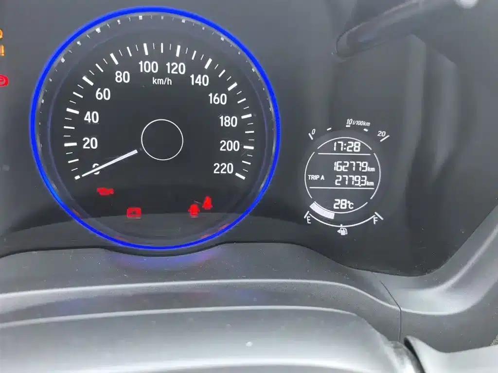 Vezel 2017 1.8L CVT 2WD Pioneer Edition — миниатюра 5