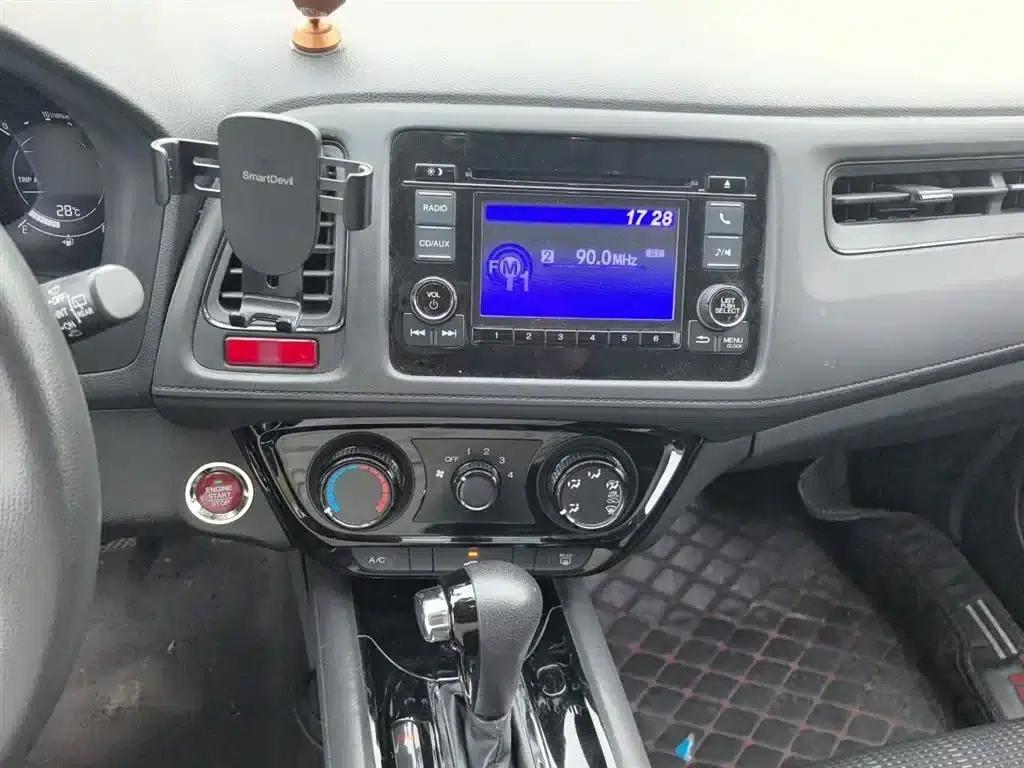 Vezel 2017 1.8L CVT 2WD Pioneer Edition — миниатюра 6