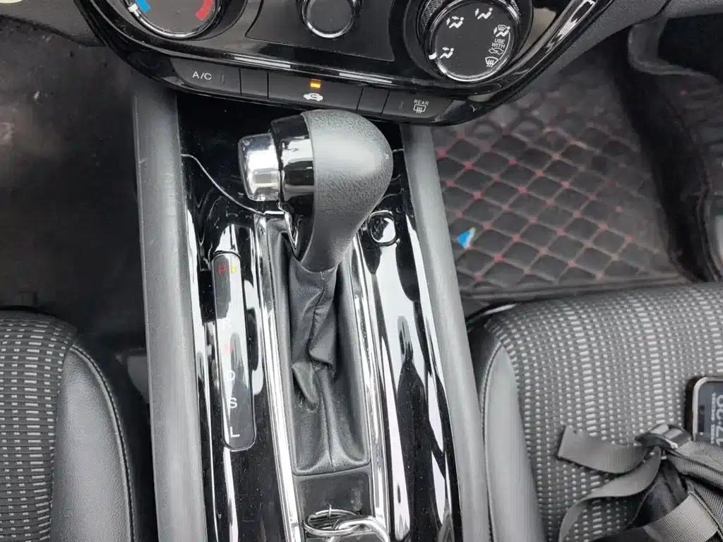 Vezel 2017 1.8L CVT 2WD Pioneer Edition — миниатюра 7