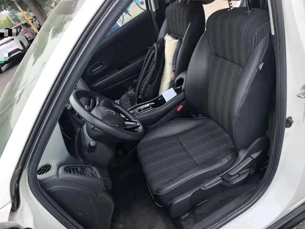Vezel 2017 1.8L CVT 2WD Pioneer Edition — миниатюра 8