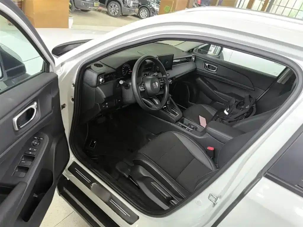Vezel 2023 1.5L CVT Tech Edition — миниатюра 16
