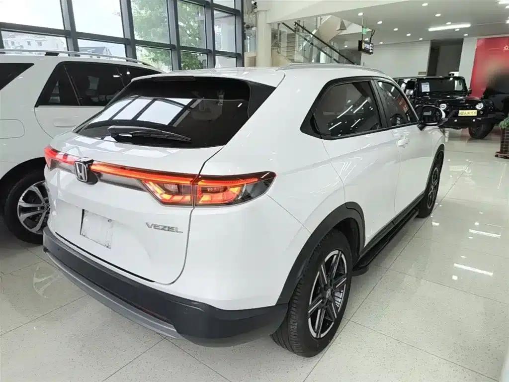 Vezel 2023 1.5L CVT Tech Edition — миниатюра 7