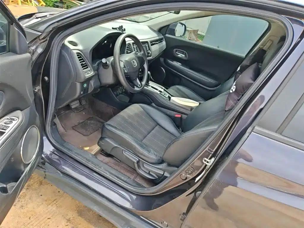 Vezel 2017 1.8L CVT 2WD Pioneer Edition — миниатюра 23