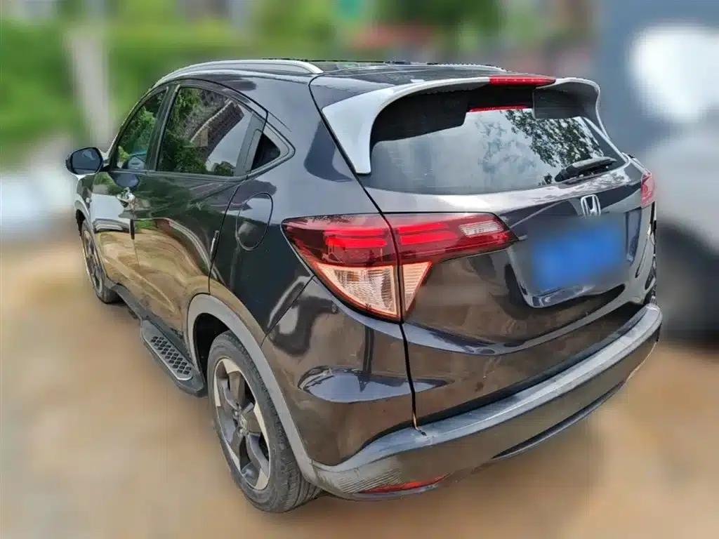 Vezel 2017 1.8L CVT 2WD Pioneer Edition — миниатюра 9