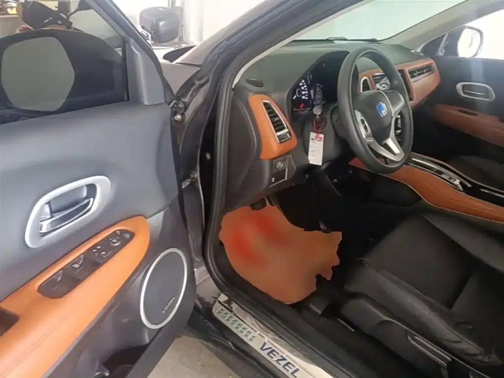 Vezel 2017 1.8L CVT 2WD Pioneer Edition — миниатюра 16