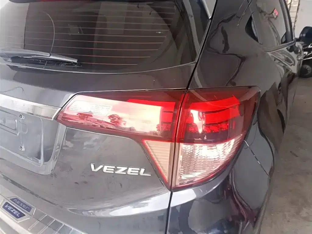 Vezel 2017 1.8L CVT 2WD Pioneer Edition — миниатюра 8
