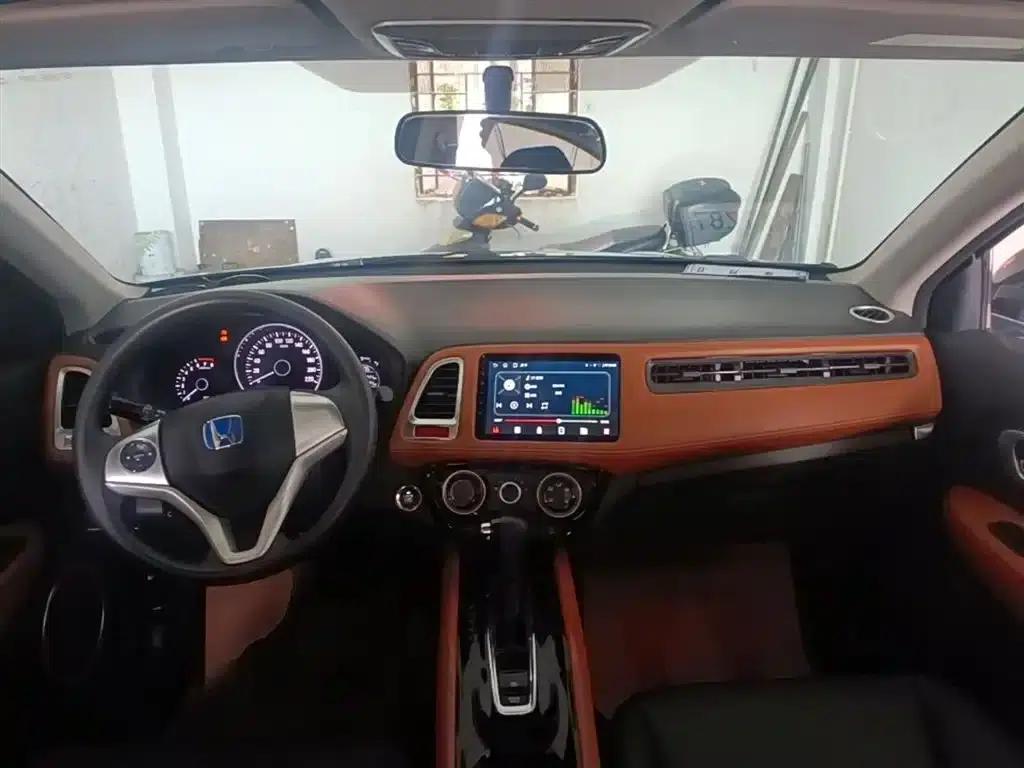 Vezel 2017 1.8L CVT 2WD Pioneer Edition — миниатюра 10