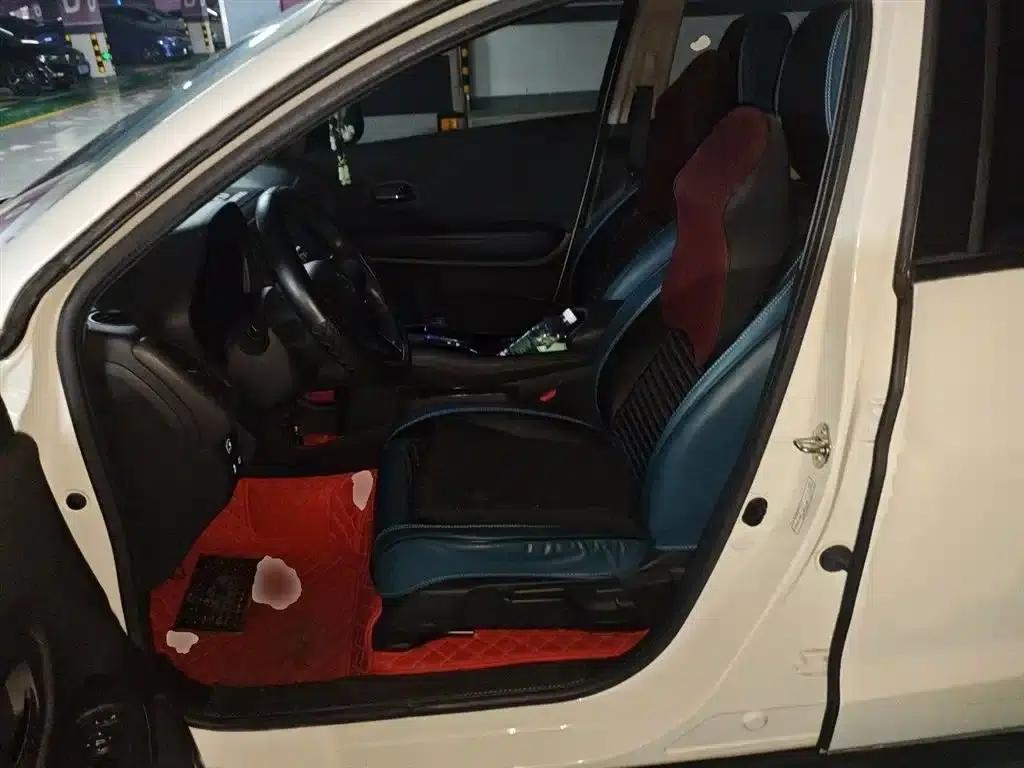 Vezel 2020 1.5L CVT Elite Edition — миниатюра 8