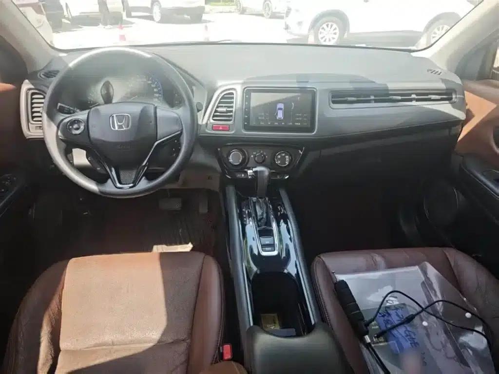 Vezel 2017 1.5L CVT 2WD Comfort Model — миниатюра 15