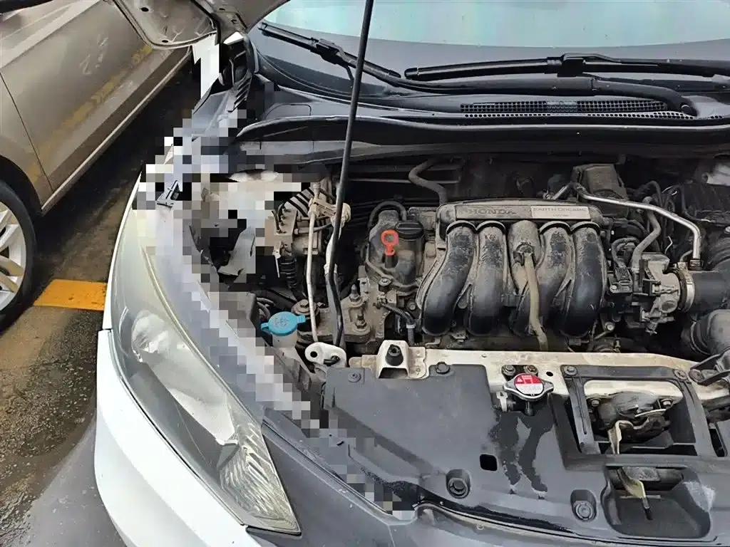 Vezel 2017 1.5L CVT 2WD Comfort Model — миниатюра 22