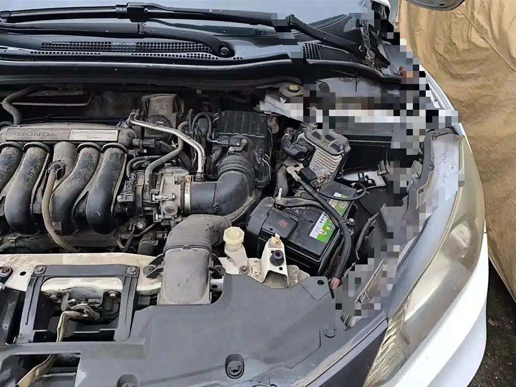 Vezel 2017 1.5L CVT 2WD Comfort Model — миниатюра 23