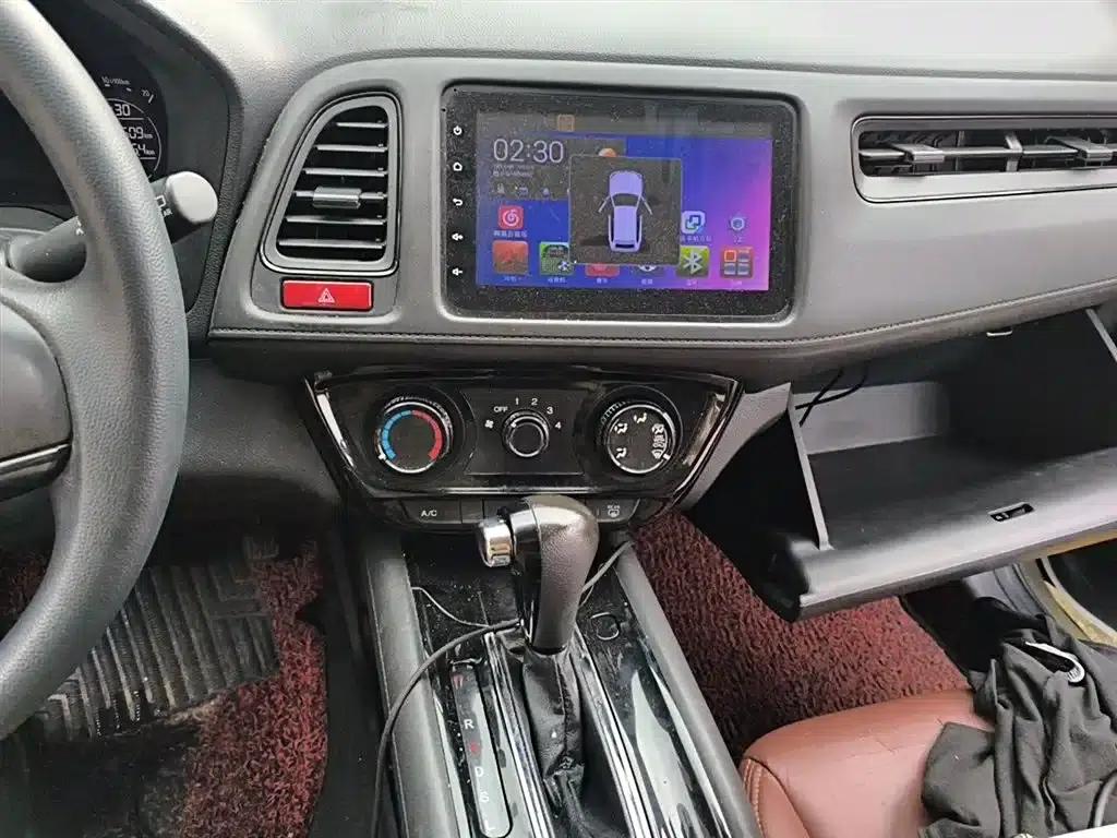 Vezel 2017 1.5L CVT 2WD Comfort Model — миниатюра 6