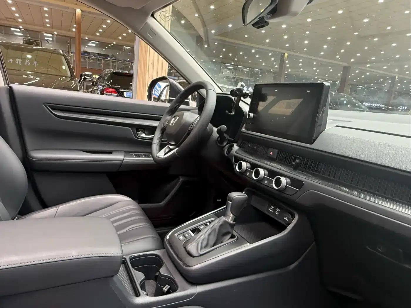 2023 Honda CR-V 240TURBO 2WD Luxury PRO 7-Seater — миниатюра 11