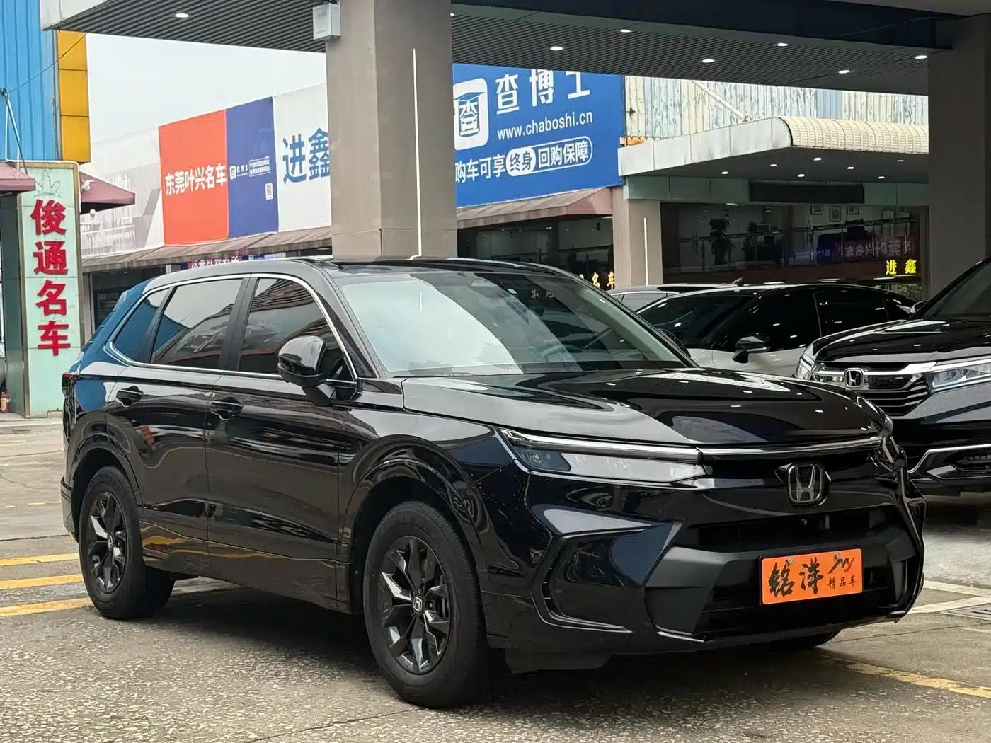 2023 Honda CR-V 240TURBO 2WD Luxury PRO 7-Seater — миниатюра 3