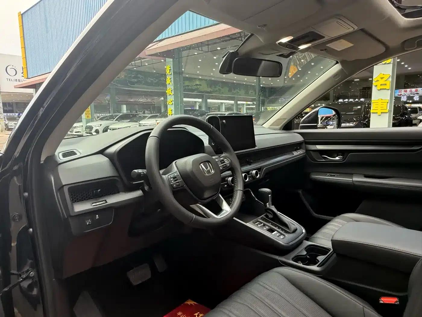 2023 Honda CR-V 240TURBO 2WD Luxury PRO 7-Seater — миниатюра 8