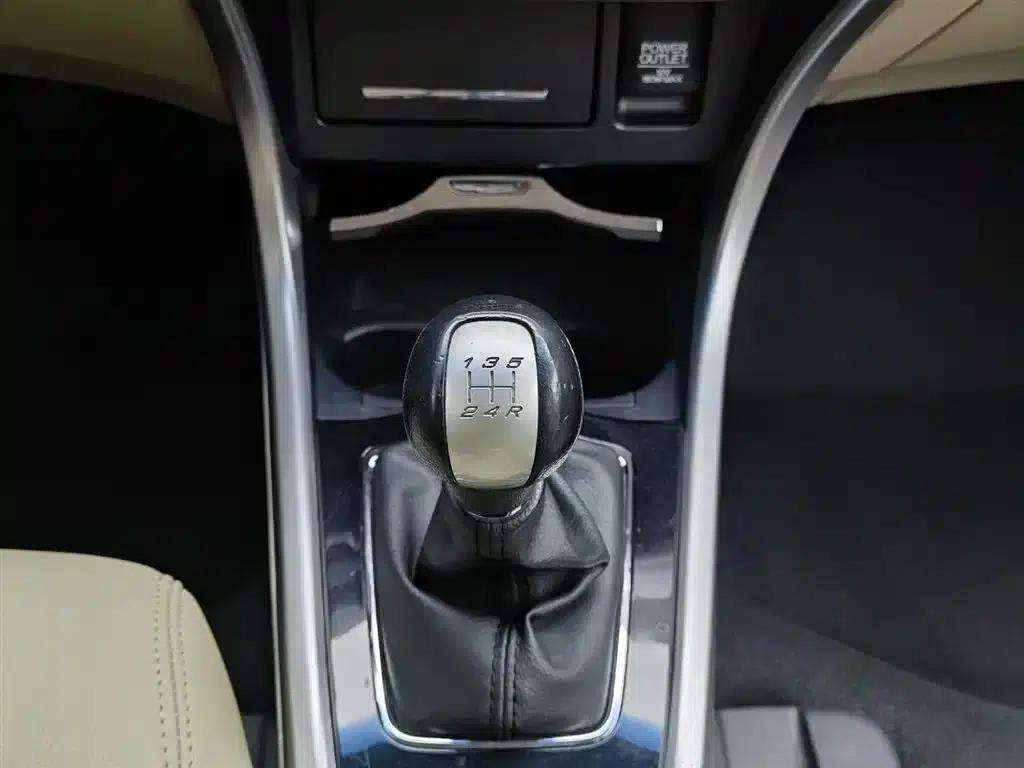 Honda Crider 2015 1.8L Manual Comfort Edition — миниатюра 13