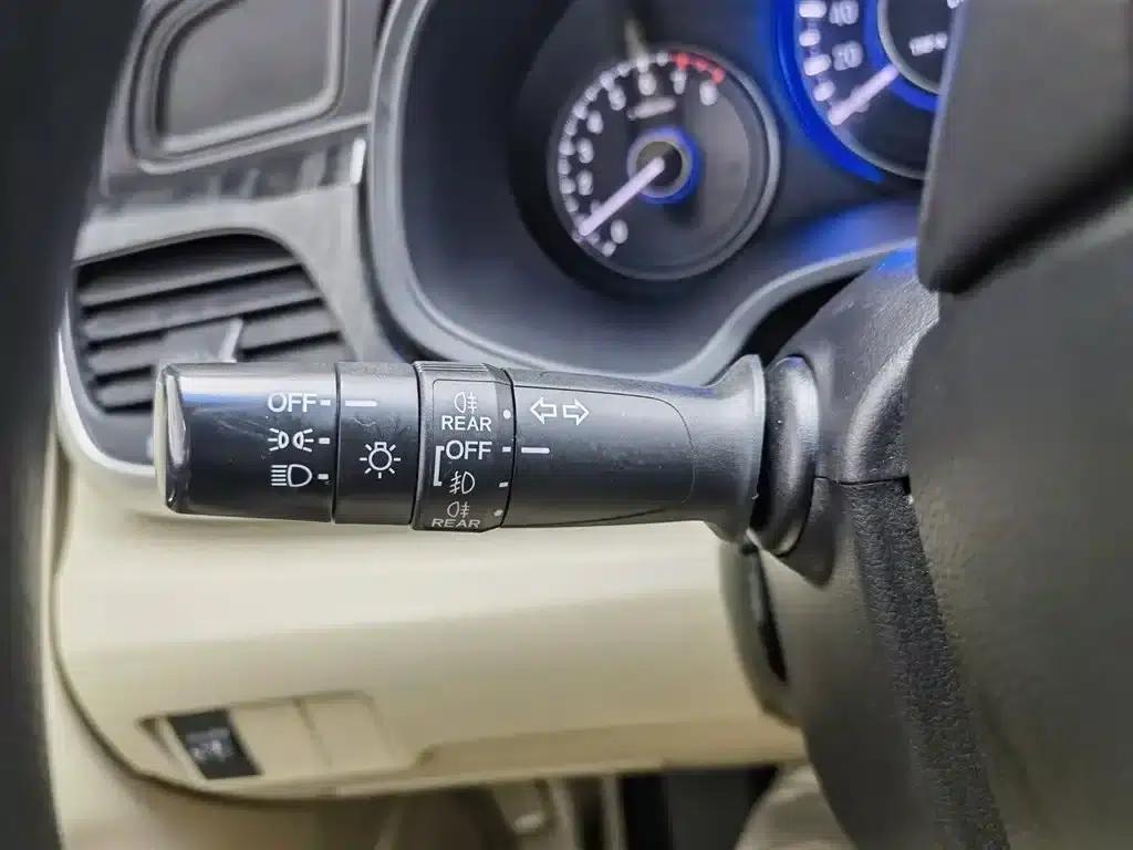 Honda Crider 2015 1.8L Manual Comfort Edition — миниатюра 21