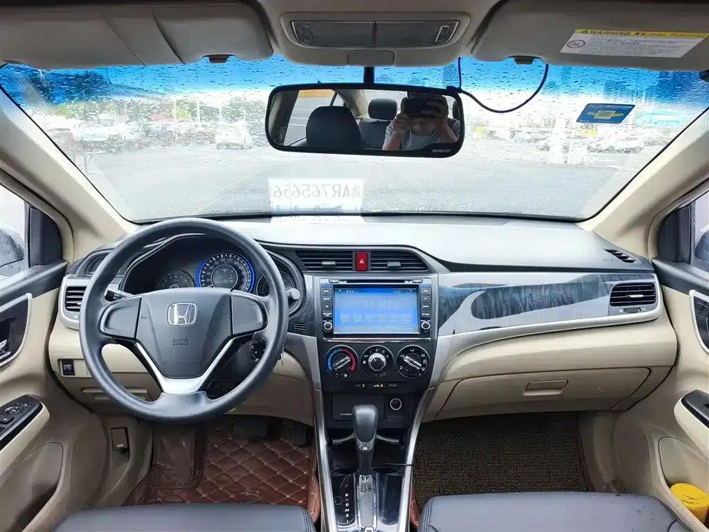 Honda Crider 2013 1.8L Automatic Comfort Edition — миниатюра 13