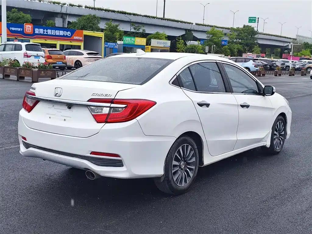 Honda Crider 2013 1.8L Automatic Comfort Edition — миниатюра 6