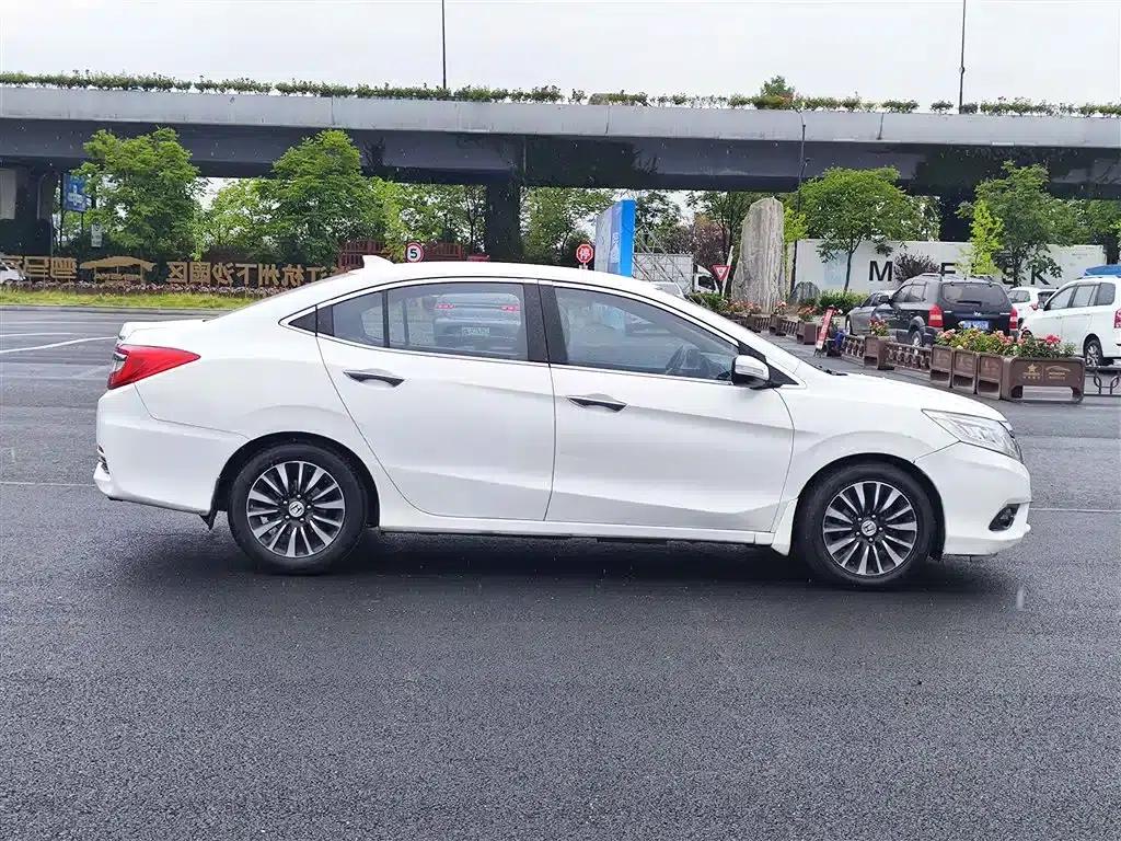 Honda Crider 2013 1.8L Automatic Comfort Edition — миниатюра 7