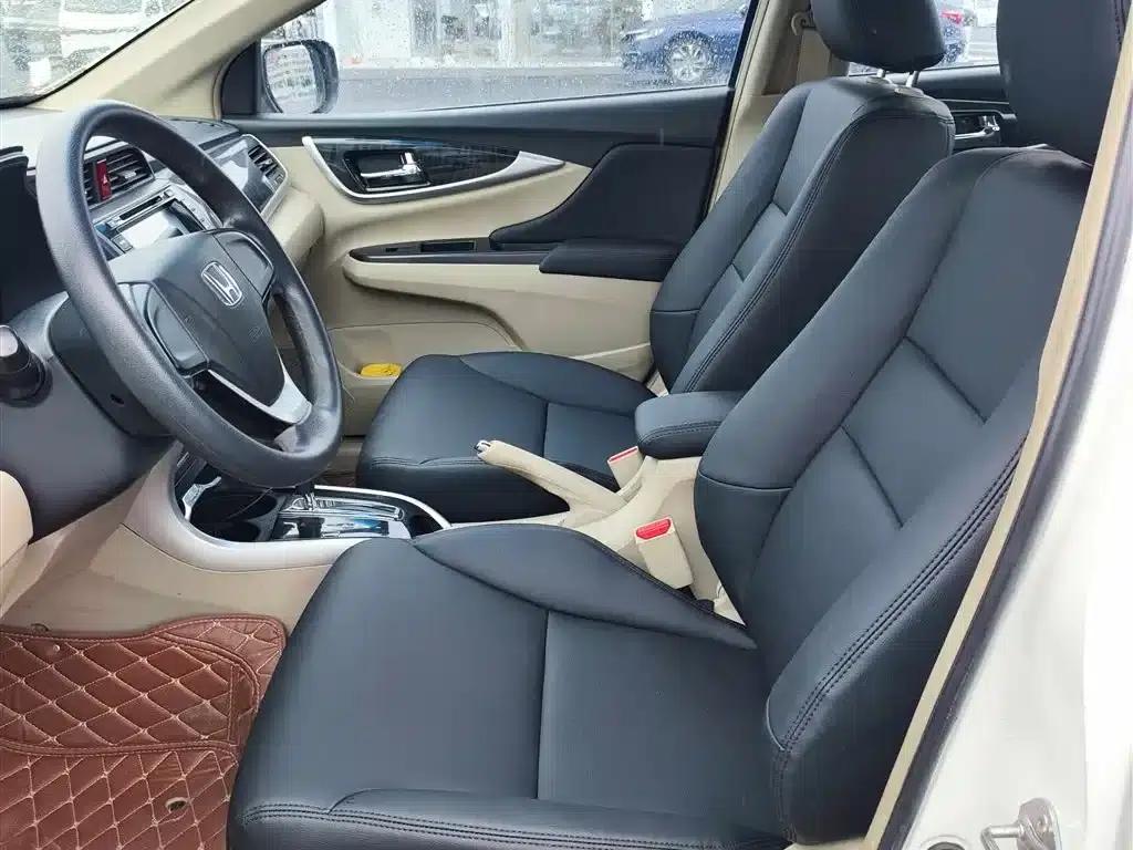 Honda Crider 2013 1.8L Automatic Comfort Edition — миниатюра 9