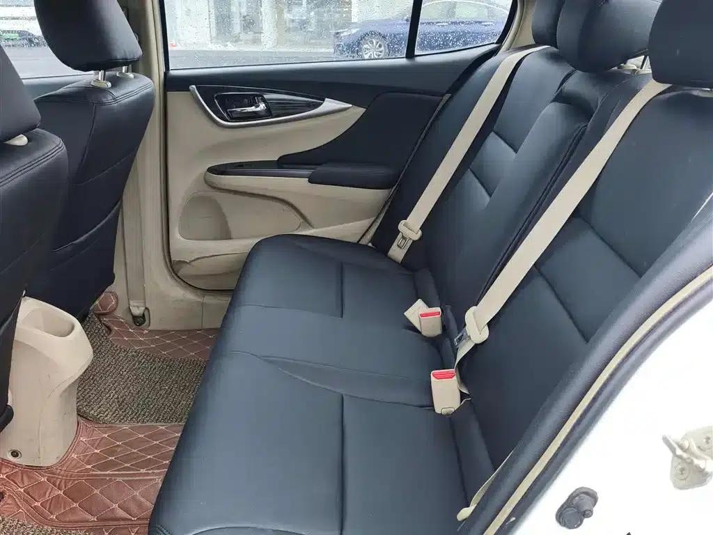 Honda Crider 2013 1.8L Automatic Comfort Edition — миниатюра 10