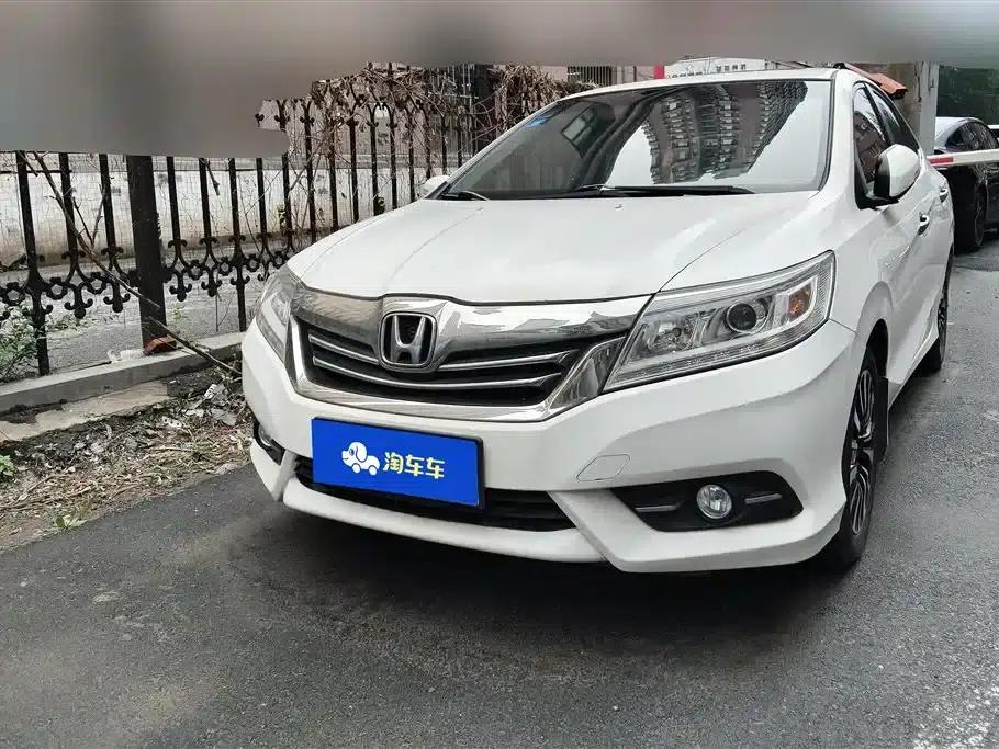 Honda Crider 2015 1.8L Automatic Deluxe Edition — миниатюра 2