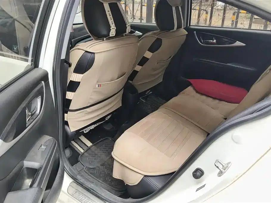 Honda Crider 2015 1.8L Automatic Deluxe Edition — миниатюра 11