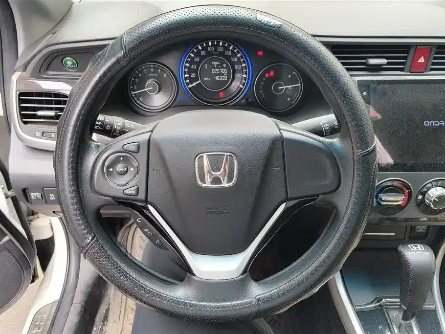 Honda Crider 2015 1.8L Automatic Deluxe Edition — миниатюра 15