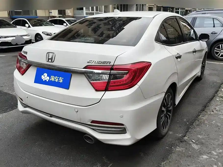 Honda Crider 2015 1.8L Automatic Deluxe Edition — миниатюра 3