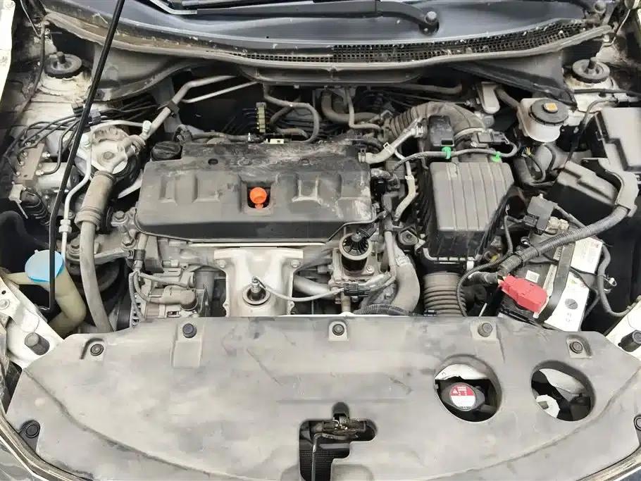 Honda Crider 2015 1.8L Automatic Deluxe Edition — миниатюра 10
