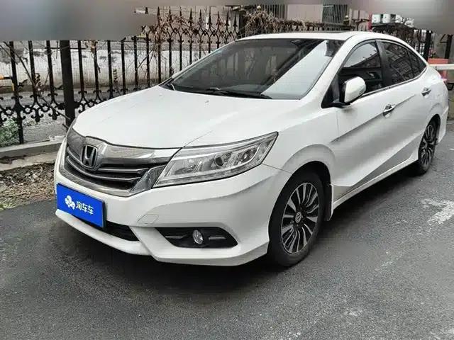 Honda Crider 2015 1.8L Automatic Deluxe Edition