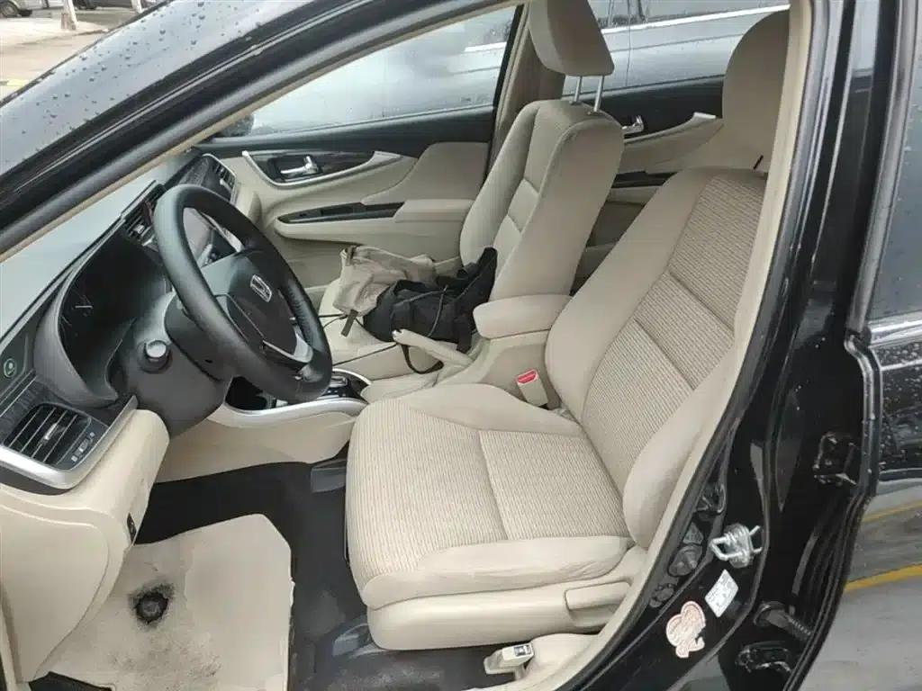 Honda Crider 2015 1.8L Automatic Comfort Edition — миниатюра 15