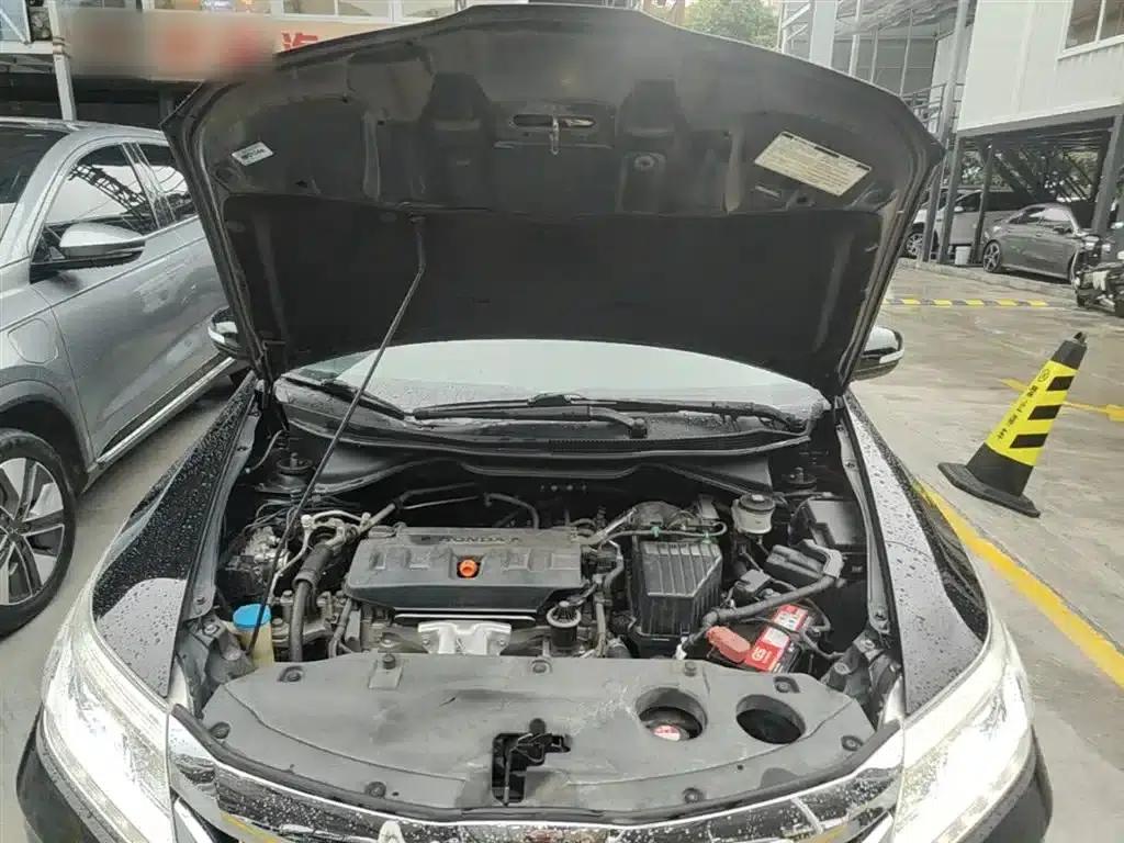 Honda Crider 2015 1.8L Automatic Comfort Edition — миниатюра 20