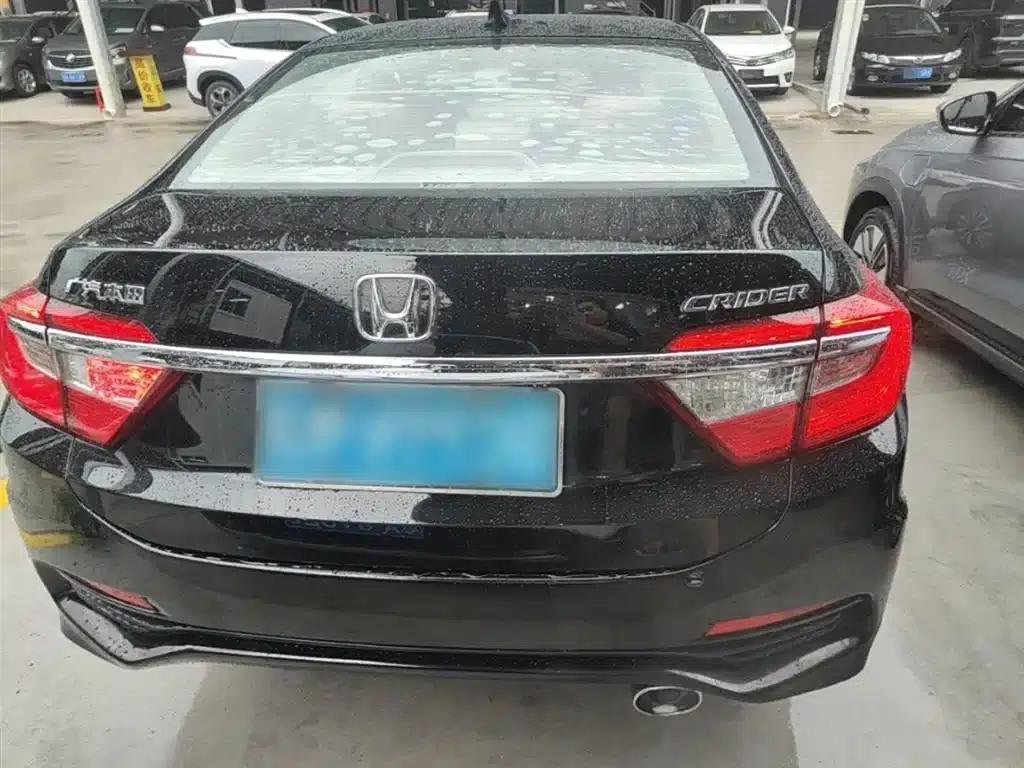 Honda Crider 2015 1.8L Automatic Comfort Edition — миниатюра 6