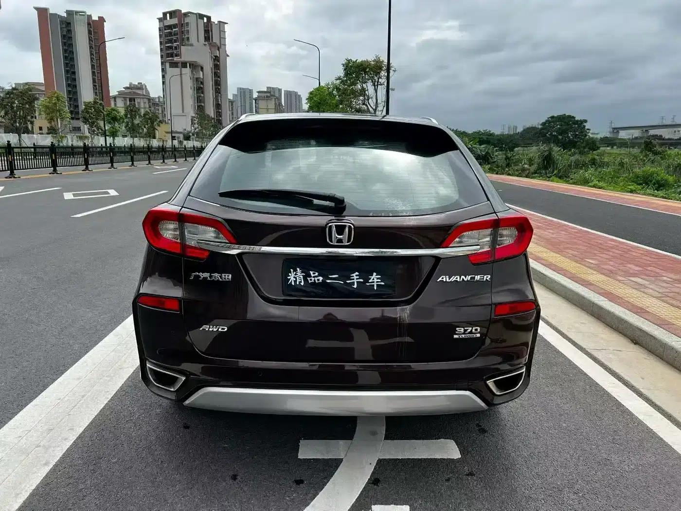 2017 Honda Avancier 370TURBO 4WD Premium Edition — миниатюра 8