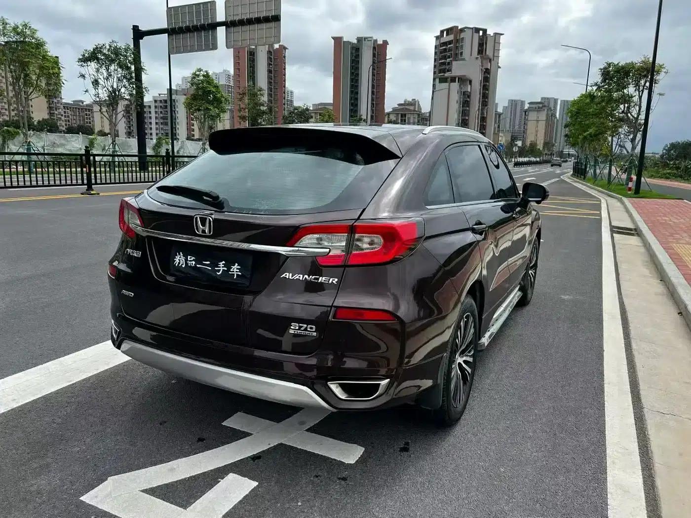 2017 Honda Avancier 370TURBO 4WD Premium Edition — миниатюра 9