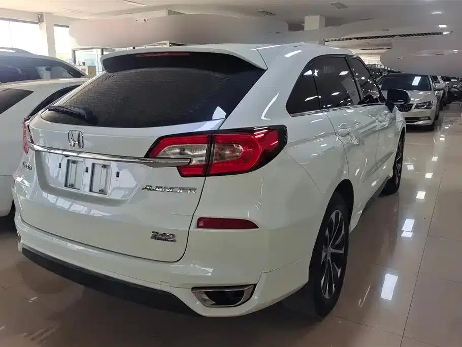2017 Honda Avancier 240TURBO 2WD Luxury Edition — миниатюра 3