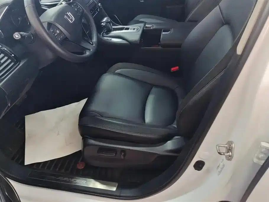 2017 Honda Avancier 240TURBO 2WD Luxury Edition — миниатюра 9