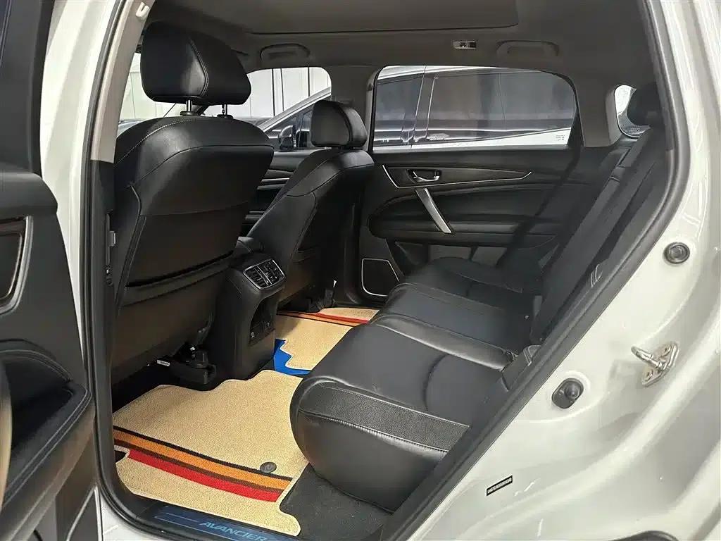 2019 Honda Avancier 240TURBO 2WD Luxury Edition — миниатюра 11