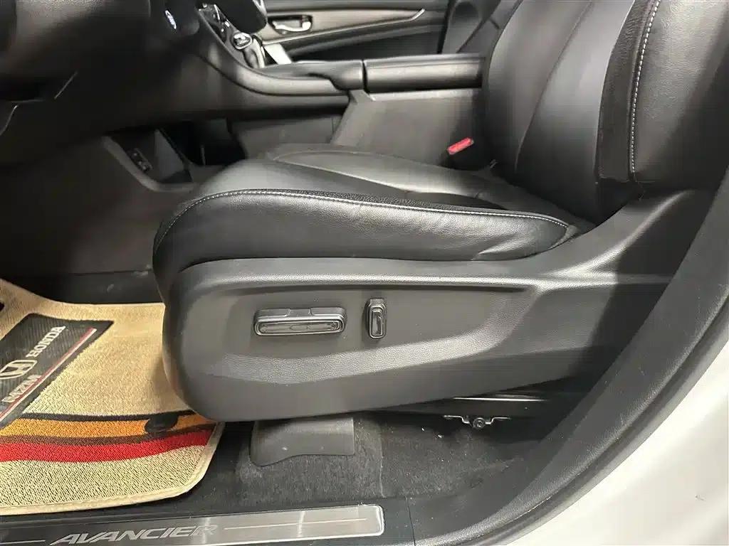 2019 Honda Avancier 240TURBO 2WD Luxury Edition — миниатюра 7