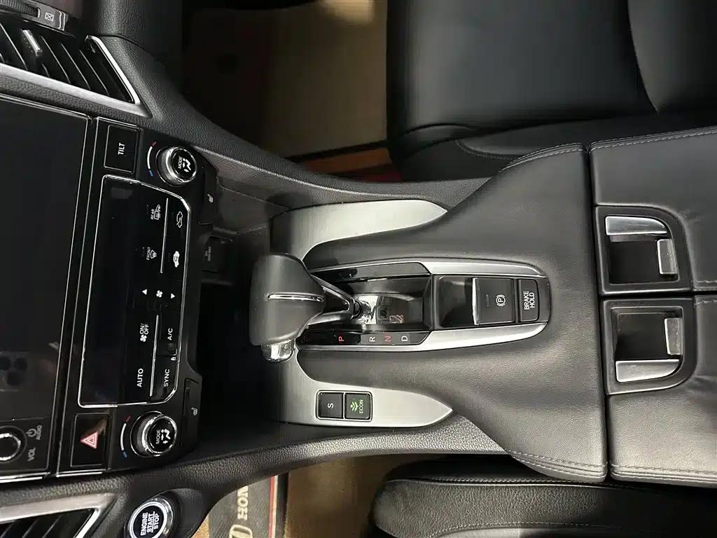 2019 Honda Avancier 240TURBO 2WD Luxury Edition — миниатюра 10