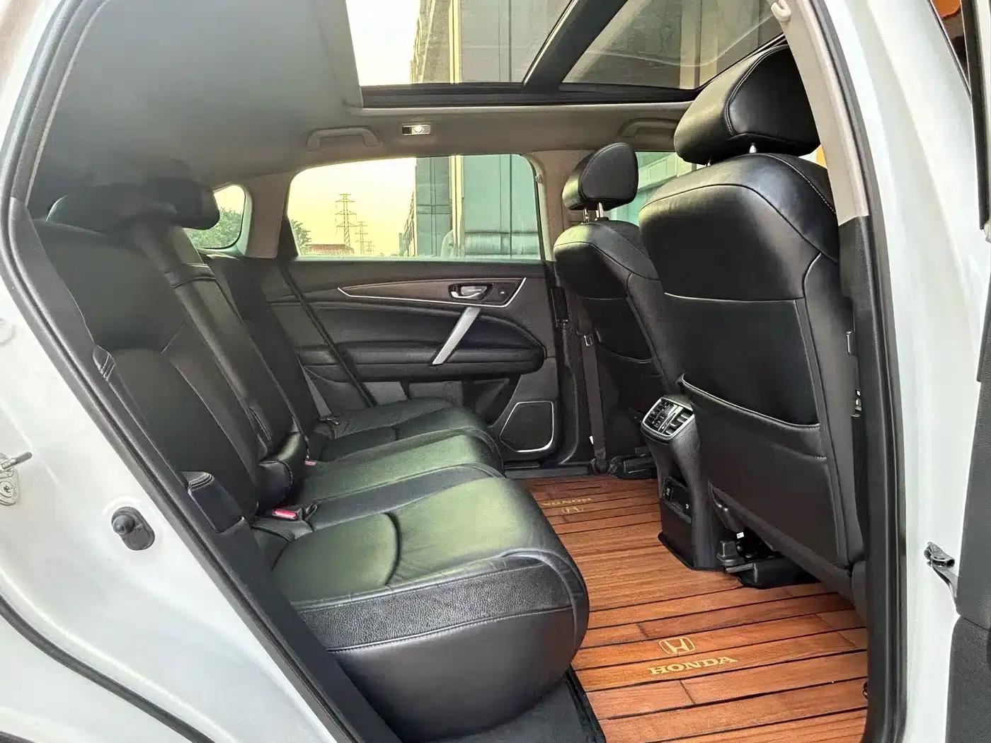 2017 Honda Avancier 240TURBO 2WD Premium Edition — миниатюра 12