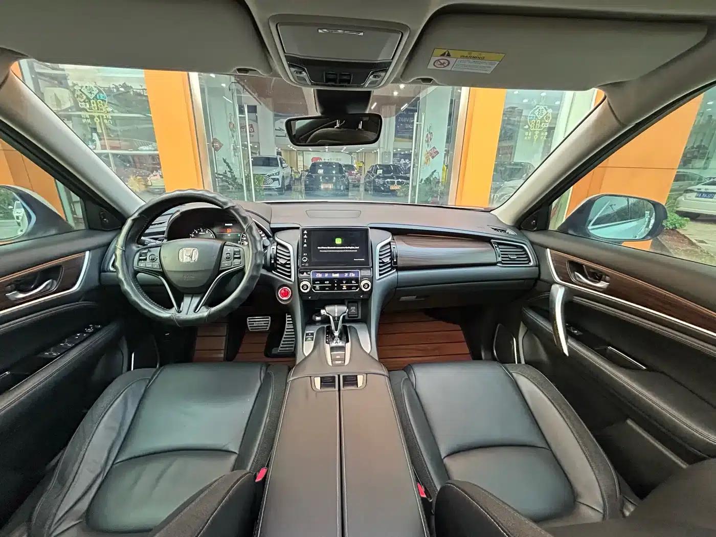 2017 Honda Avancier 240TURBO 2WD Premium Edition — миниатюра 15