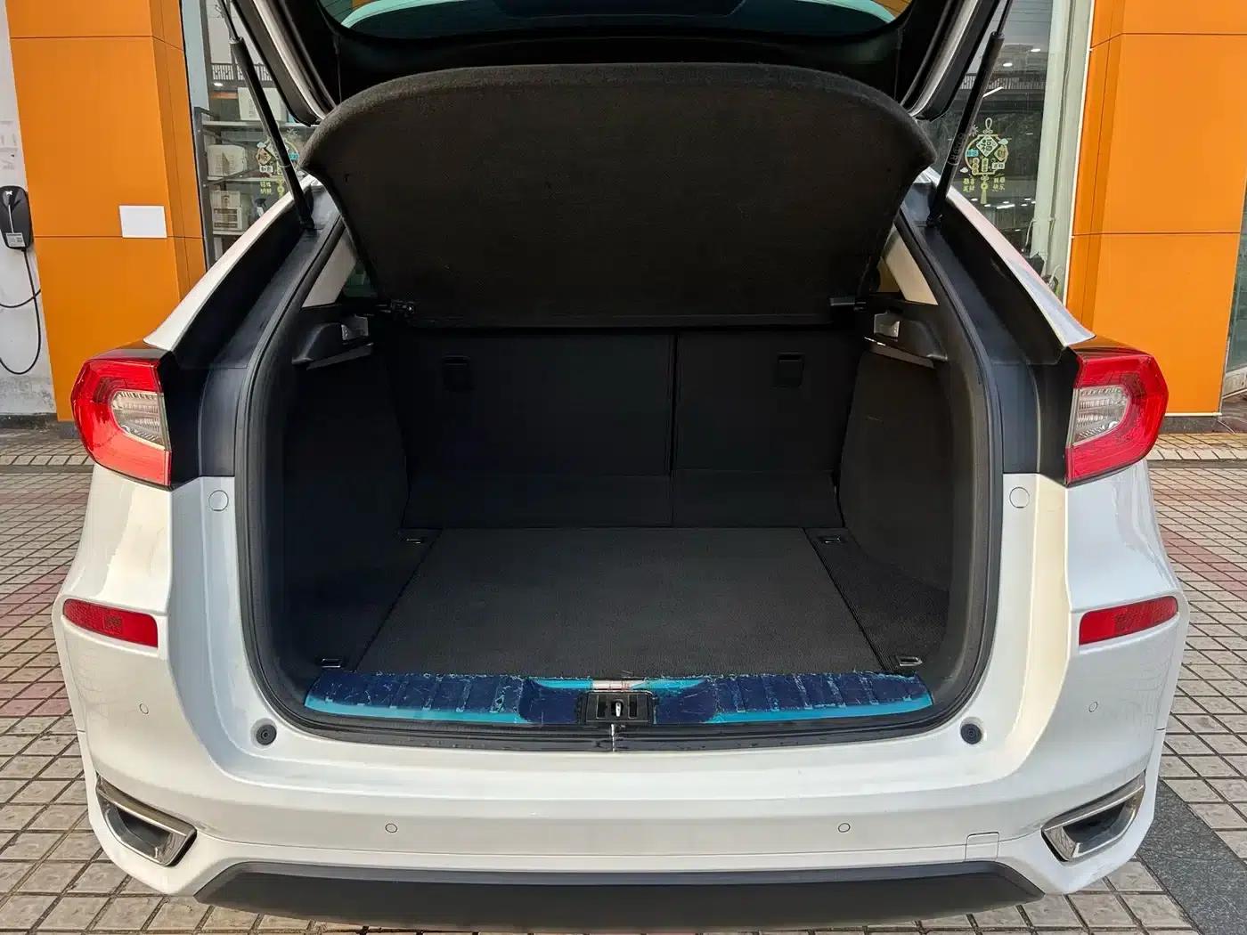 2017 Honda Avancier 240TURBO 2WD Premium Edition — миниатюра 31
