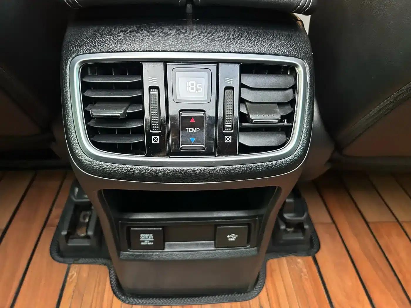 2017 Honda Avancier 240TURBO 2WD Premium Edition — миниатюра 36