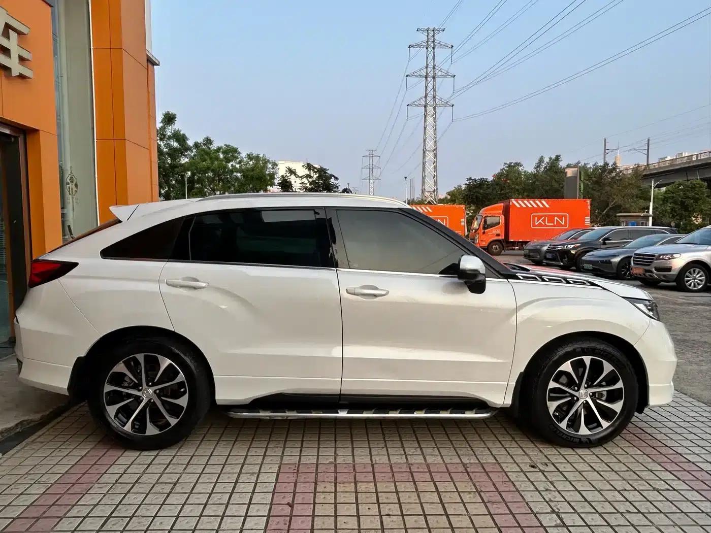 2017 Honda Avancier 240TURBO 2WD Premium Edition — миниатюра 9